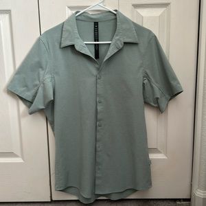 Lululemon short sleeve button down